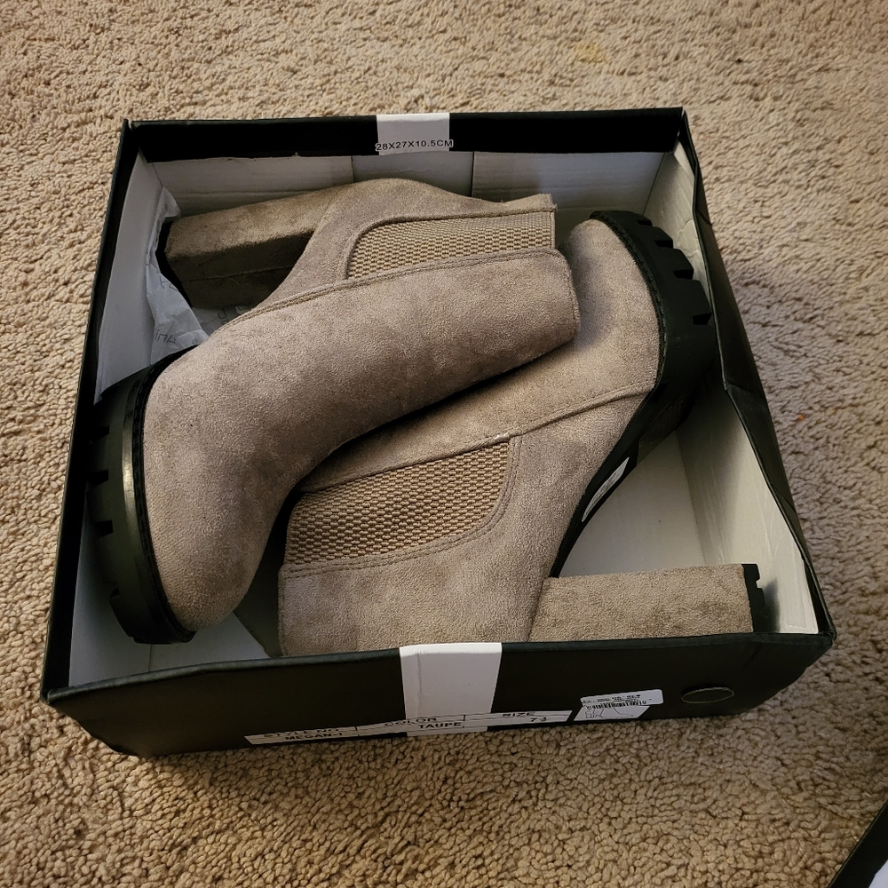 Women booties